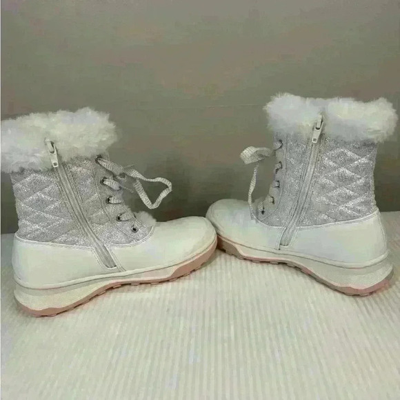 Kelly & Katie Aurora kids showboat silver white pink size 3M EUC let it go - Picture 12 of 15